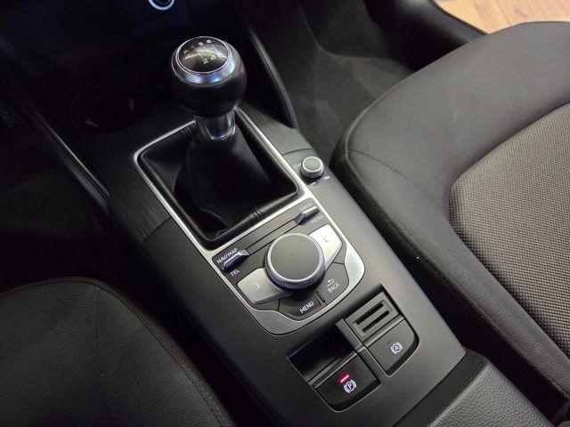 AUDI A3 SPB 1.6 TDI 116 CV Design