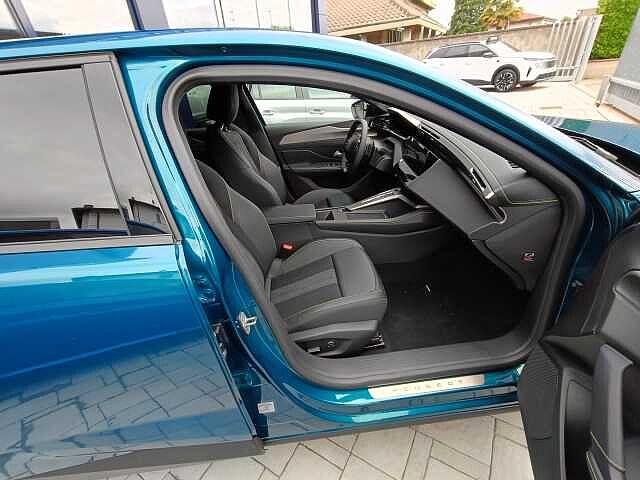 Peugeot 408 1.2 Hybrid 145cv DCS6 GT KM0
