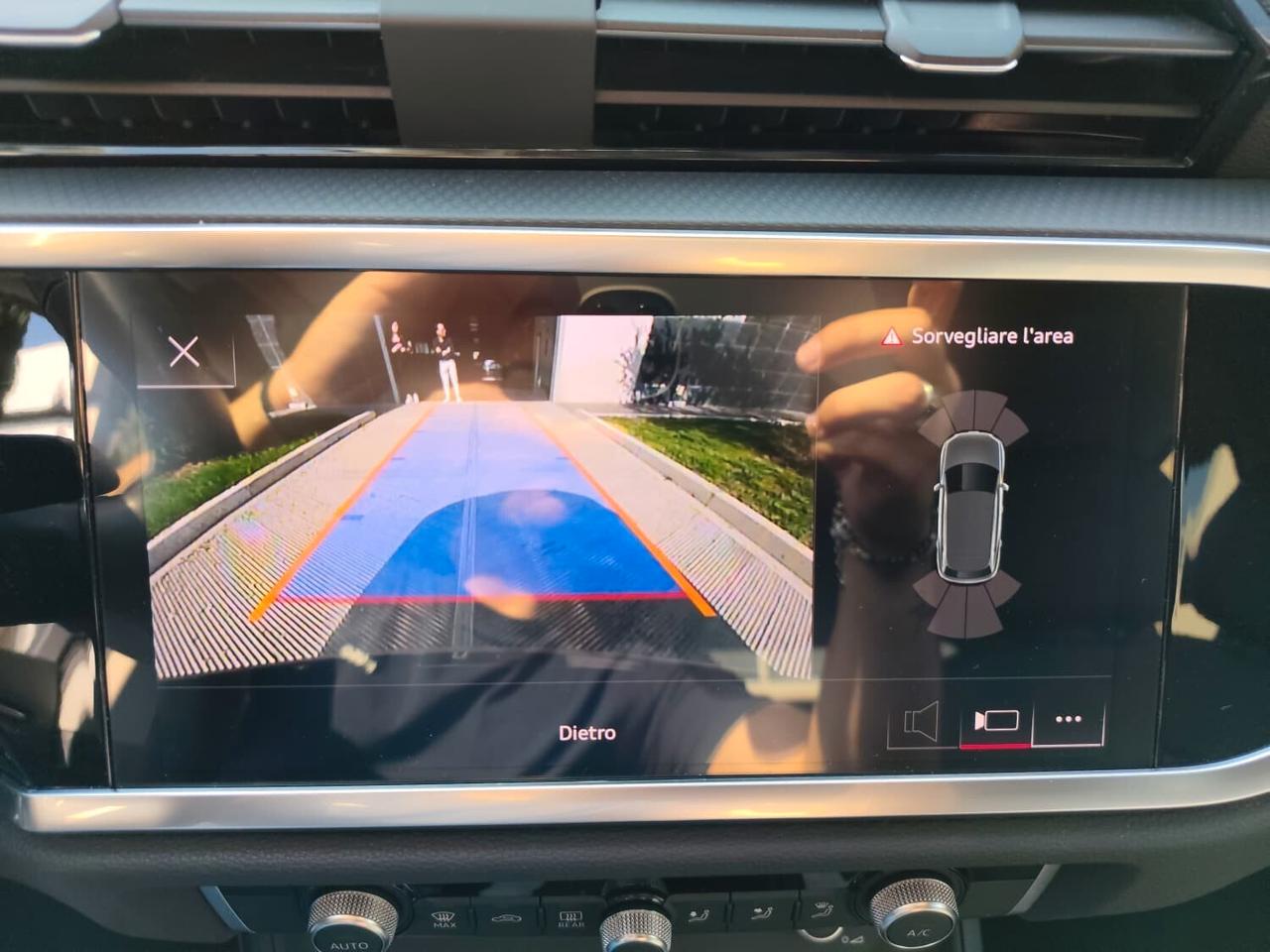 Audi Q3 35 TDI quattro S tronic Business