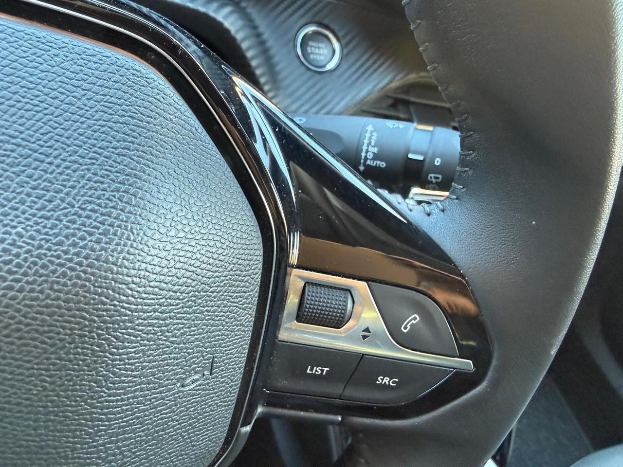 Peugeot 2008 1.5 HDi 110 2022 Allure Pack