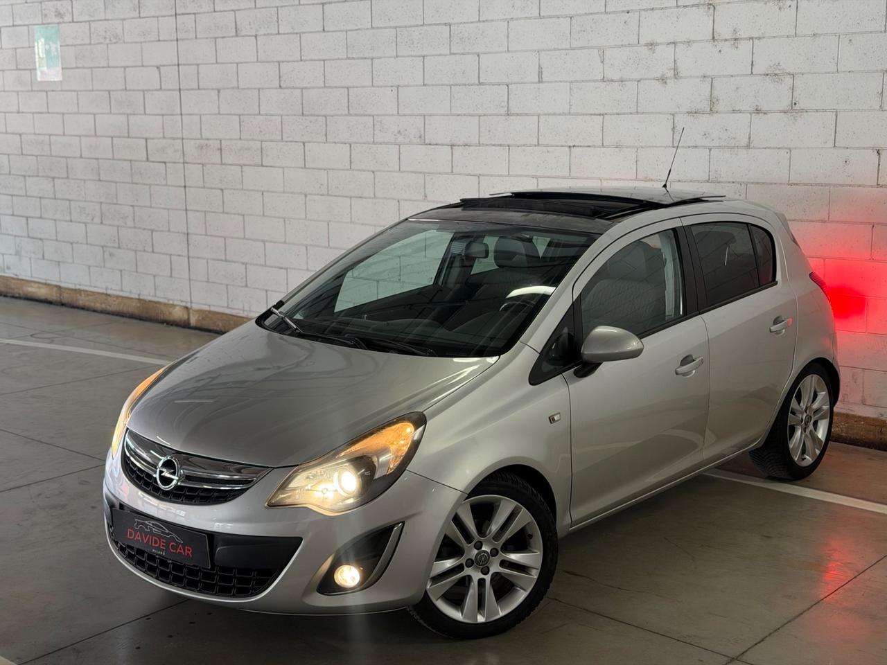 Opel Corsa 1.2 5 porte Club