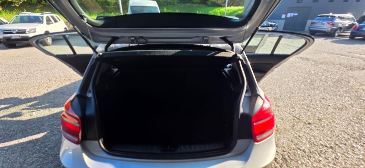 Bmw 116 116d 5p. Urban