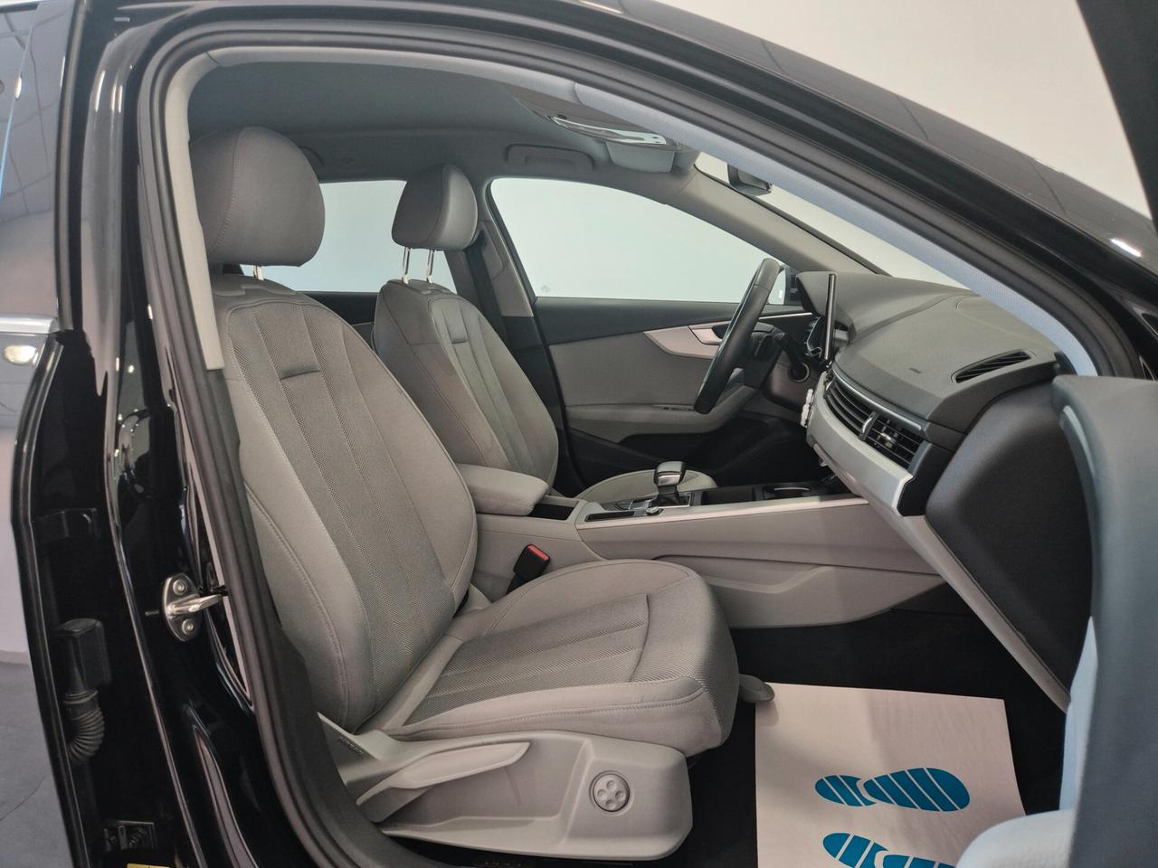 Audi A4 Avant 30 TDI/136 CV S tronic Business Advanced