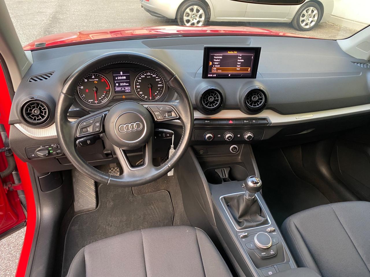 Audi Q2 1.6 TDI Business RED