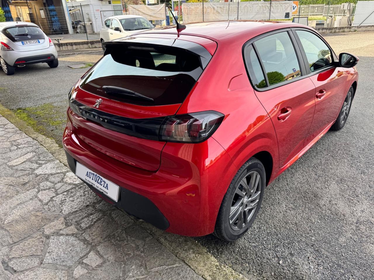 Peugeot 208 1.2 75cv Active