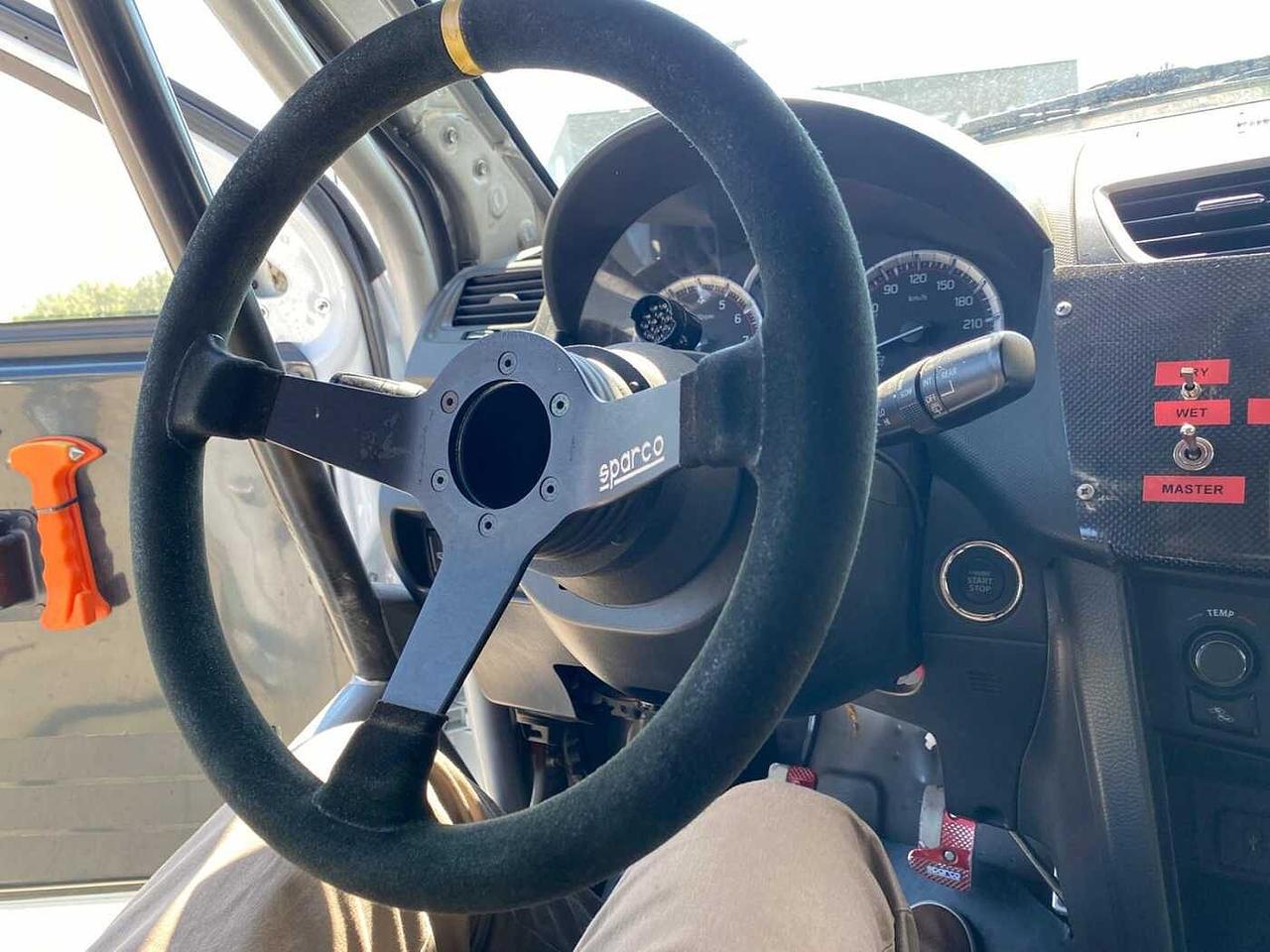 Suzuki Swift 1.6 RALLY RACING START