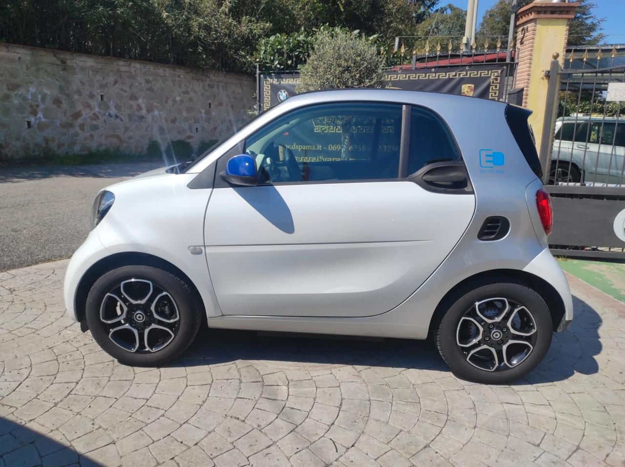 Smart ForTwo EQ Youngster NEOPATENTATI