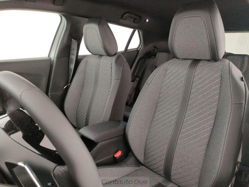 Peugeot 2008 2008 1.2 hybrid Allure 145cv e-dcs6