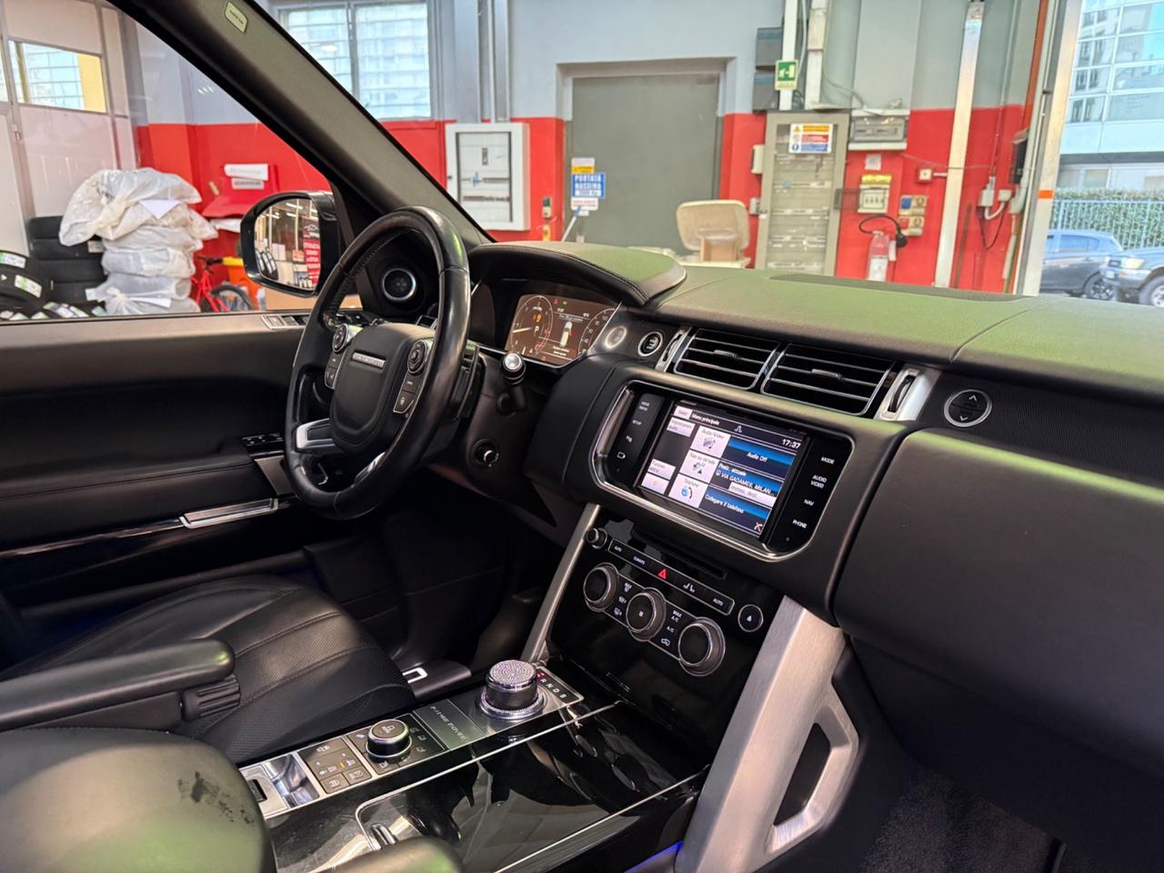 Land Rover Range 3.0 TDV6 Vogue LWB