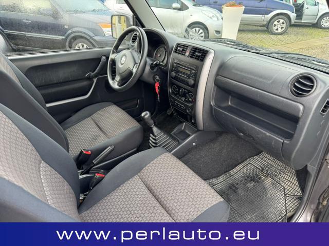 SUZUKI Jimny 1.3i 16V cat 4WD JLX