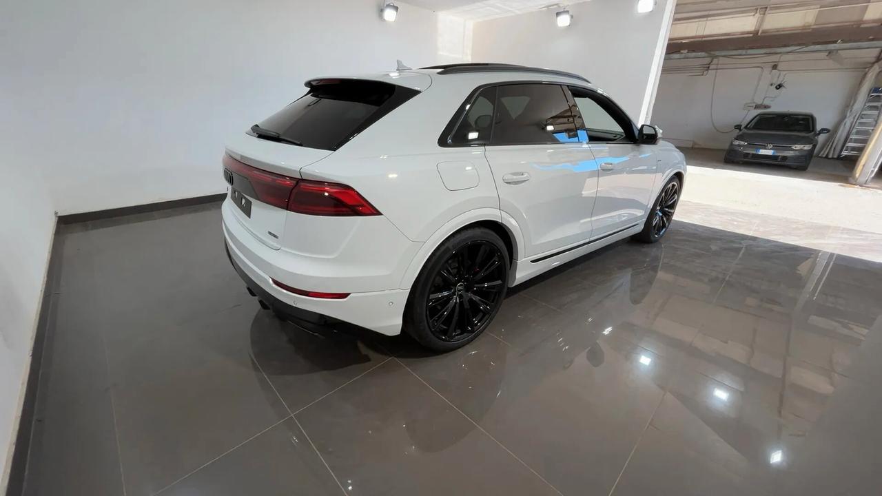 Audi Q8 3.0 tdi mhev S line quattro286cv auto