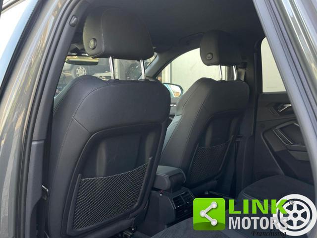 AUDI Q3 S-tronic S-line plug-in Hybrid Identity Black