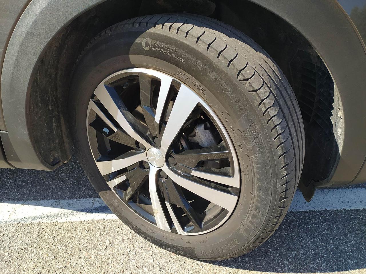 Peugeot 3008 GT 1.5 Blue HDI 130 #6404