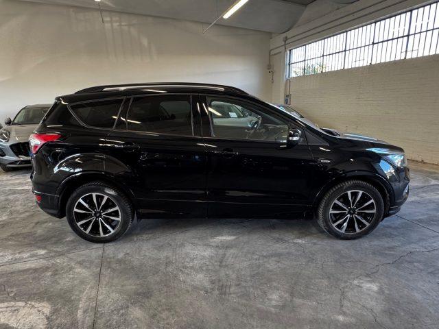 FORD Kuga 2.0 TDCI 120 CV S&S 2WD ST-Line