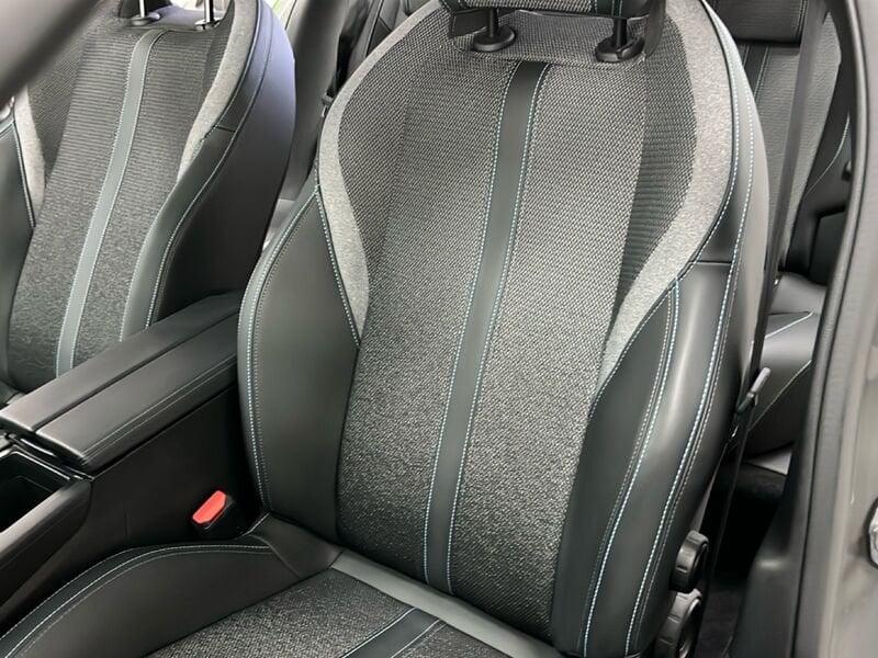 Peugeot 408 Allure Hybrid 136 e-DSC6 aut.