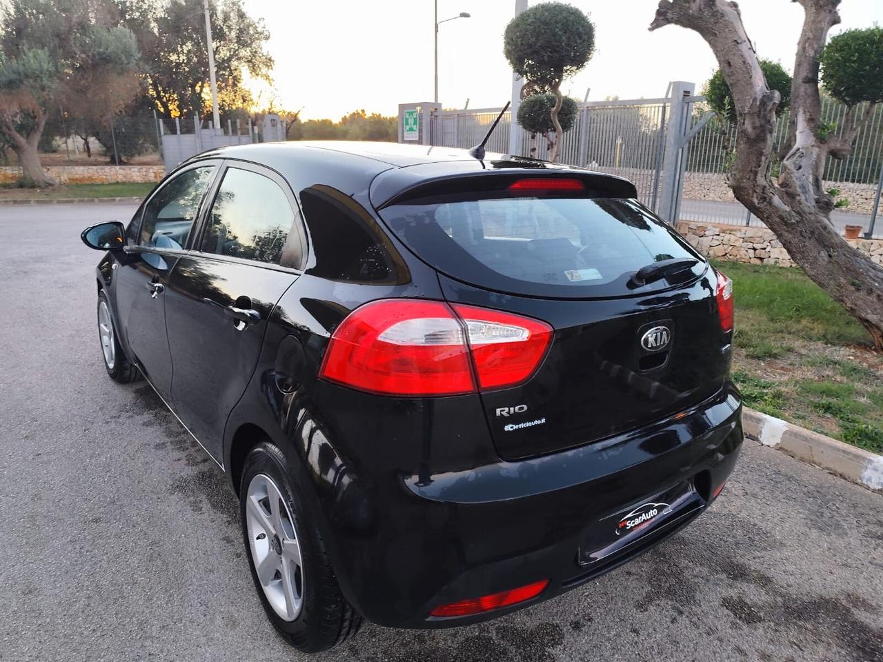 Kia Rio 1.1 CRDi 2014
