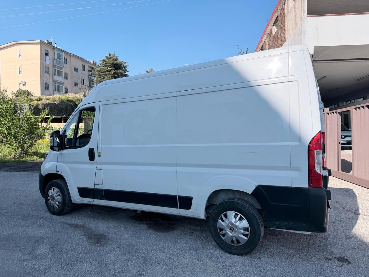 Peugeot Boxer 2022 2.2 BlueHDi 140 L2H2
