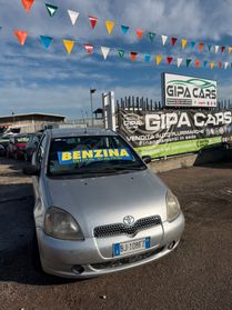 Toyota Yaris 1.0i 16V cat 5 porte Sol