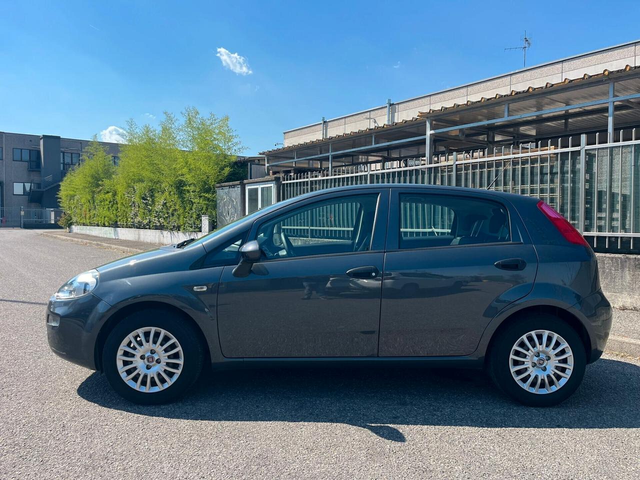 Fiat Punto 1.2 8V 5p solo 22.000 km