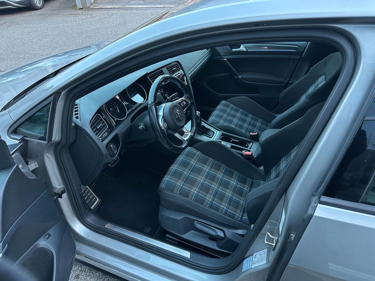 Volkswagen Golf GTE 1.4 TSI DSG 5p. Plug-In-Hybrid