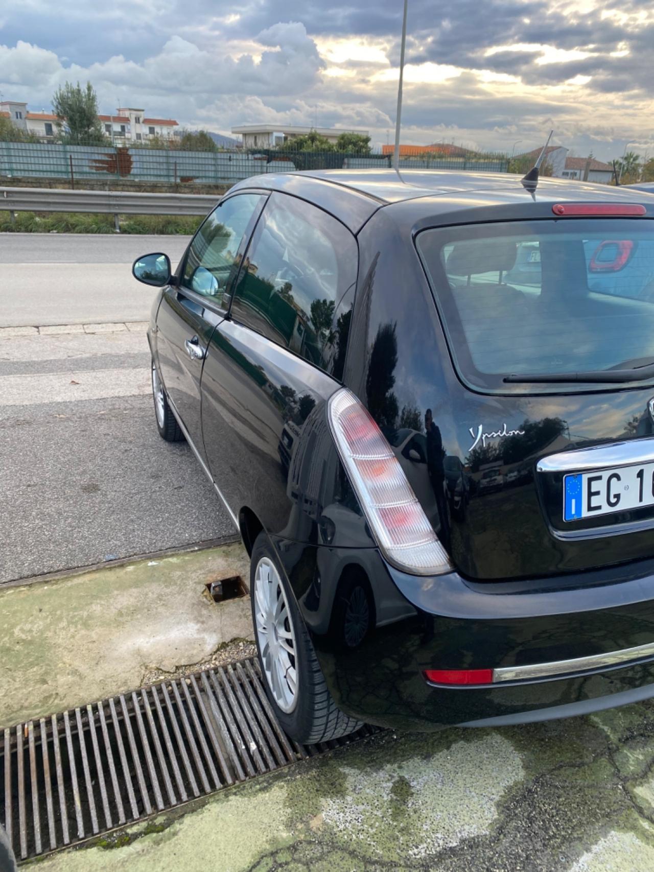 Lancia Ypsilon 1.2 69 CV Diva