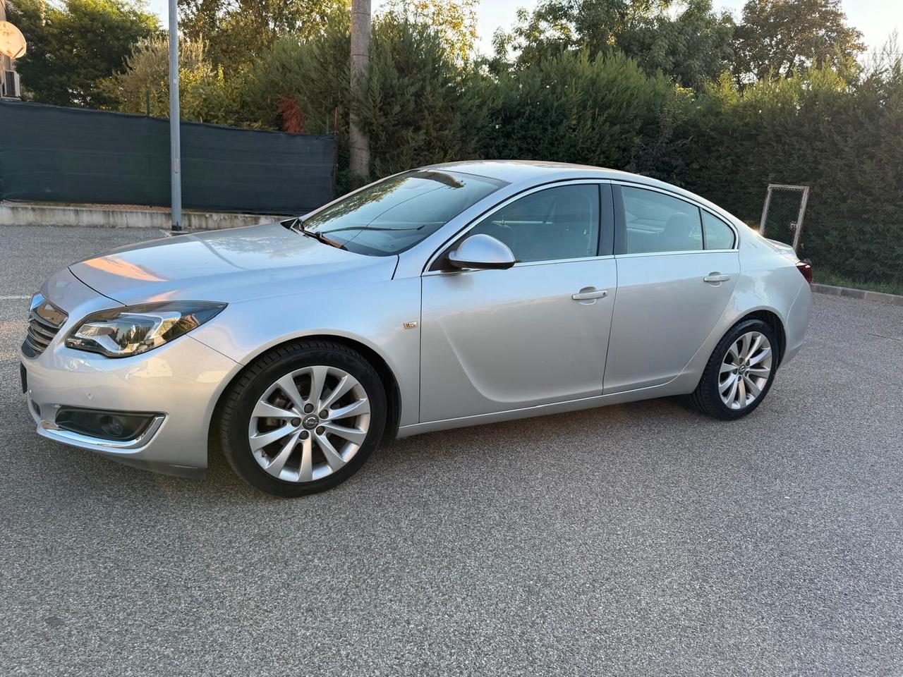 Opel Insignia 2.0 cdti - NAV. - 12 MESI DI GARANZIA -