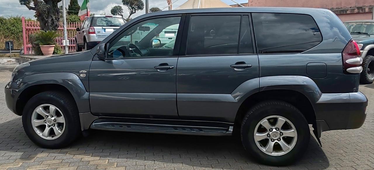 Toyota Land Cruiser 3.0 D-4D 16V cat 5 porte aut. Wagon