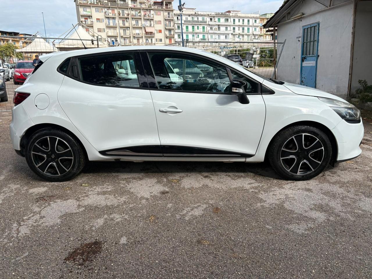 RENAULT CLIO 1.2 Live - 2014