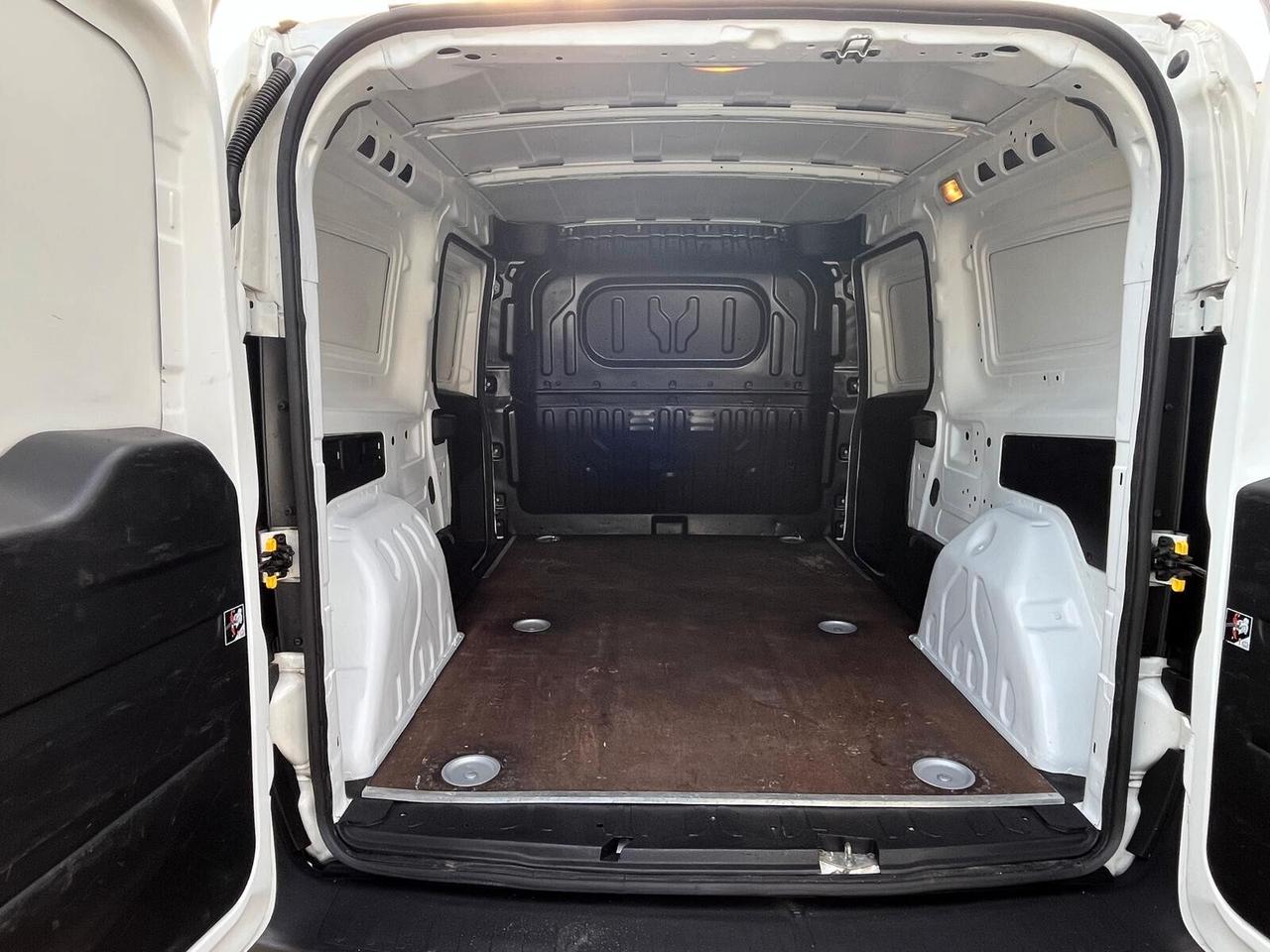 Fiat Doblo 1.6 MJT 105CV PL-TN Cargo MAXI Lounge DOPPIA PARTE LATERALE