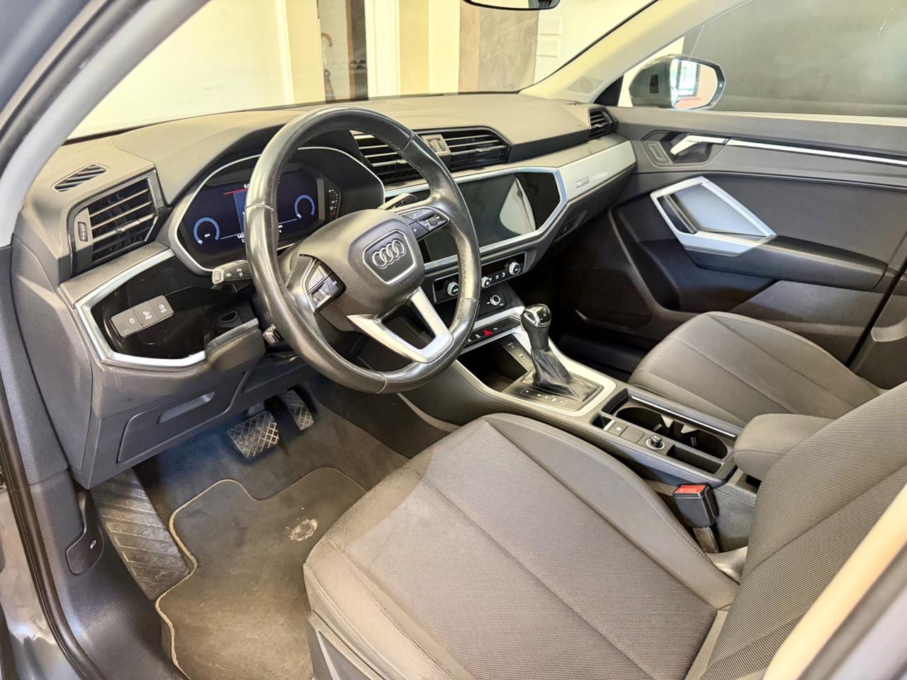 Audi Q3 SPB 35 TFSI Business Plus