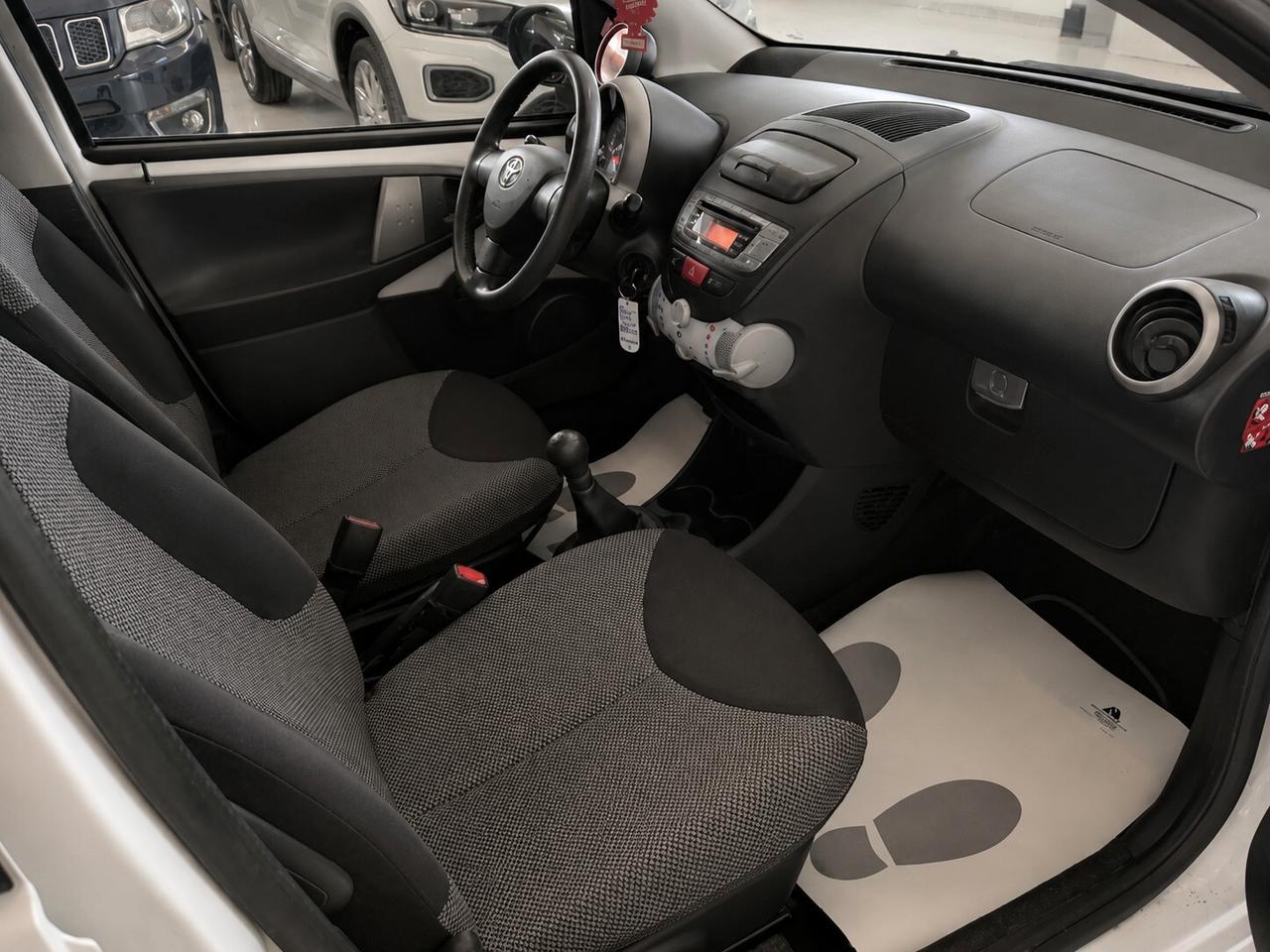 Toyota Aygo 1.0 12V VVT-i 5 porte Active Connect
