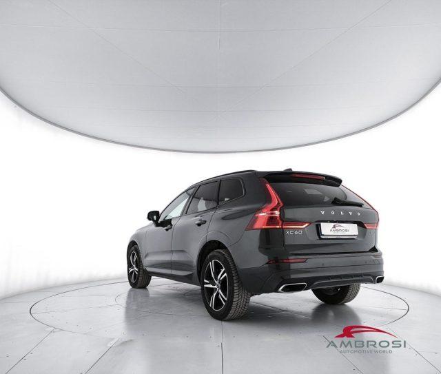 VOLVO XC60 B4 (d) AWD Geartronic R-design