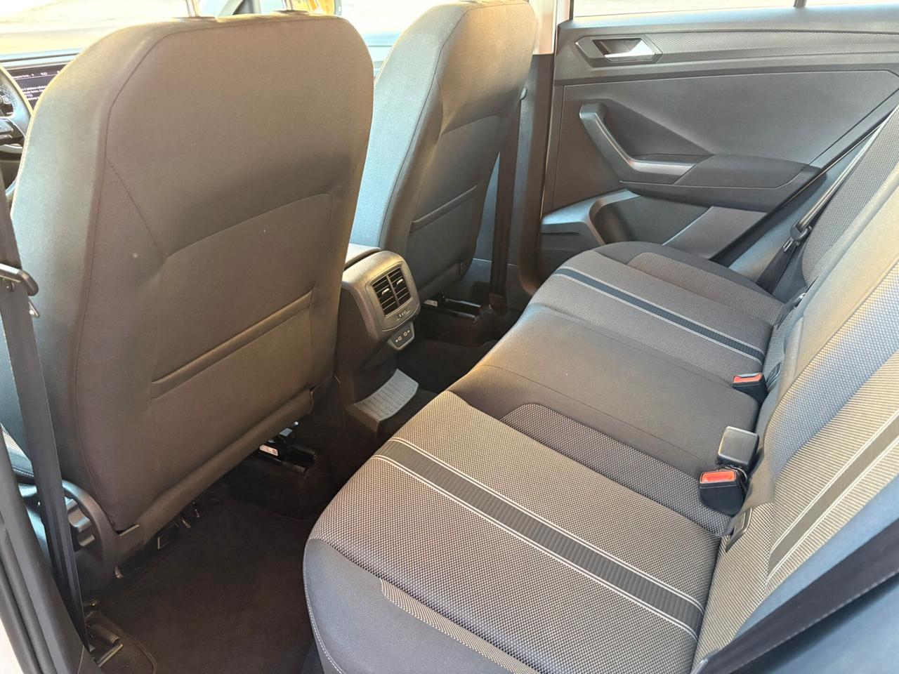 Volkswagen T-Roc 1.6 TDI SCR Business BlueMotion Technology