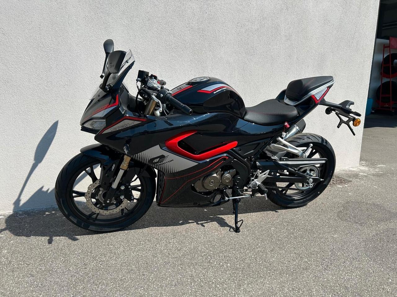 Qj Motor SRK 125 R -- Colore NERO