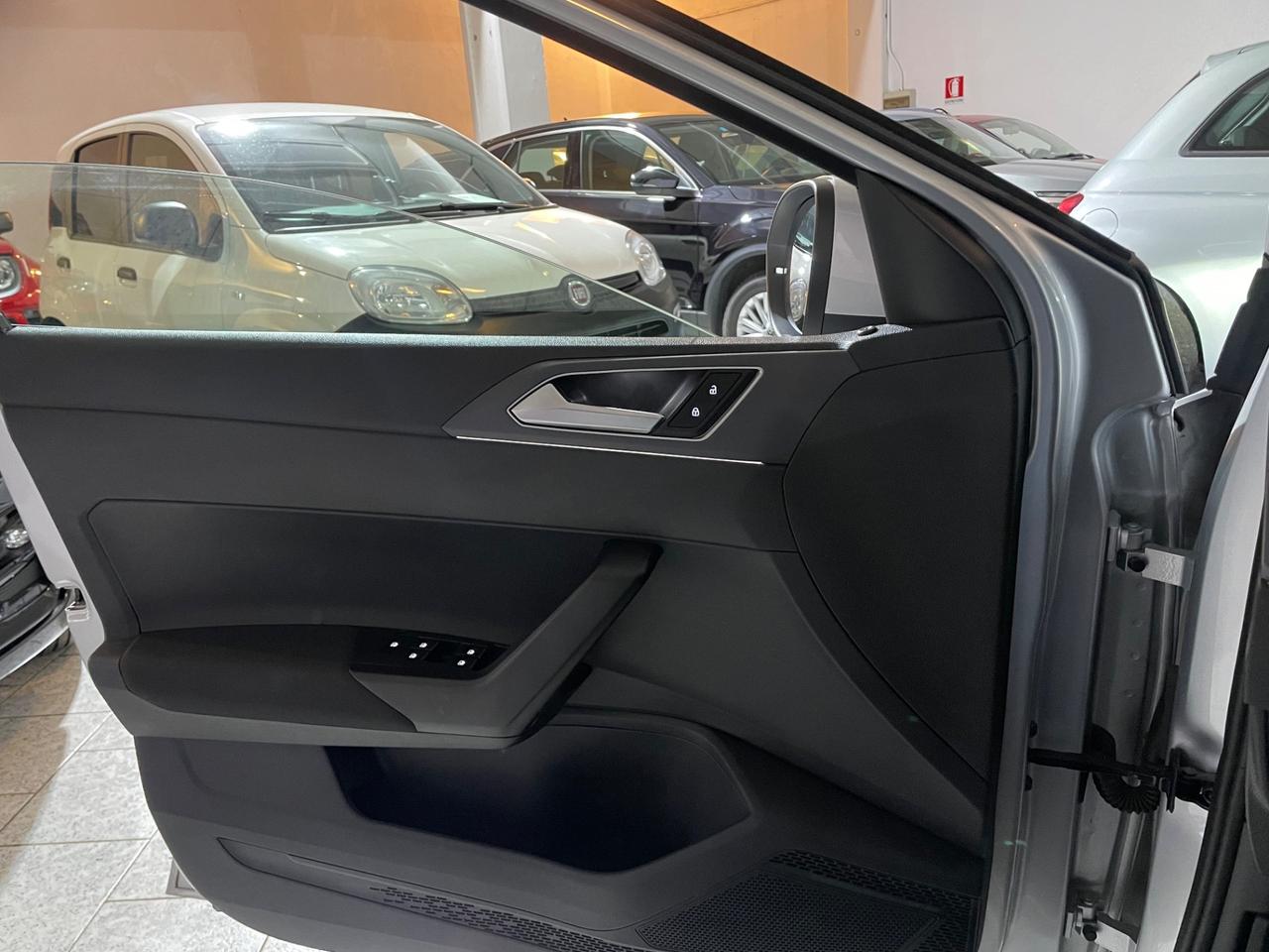 Volkswagen Taigo 1.0 TSI 115 CV R-Line