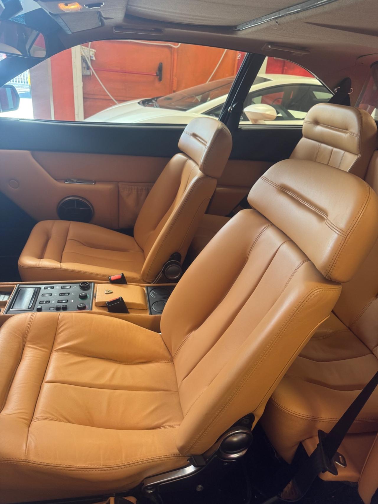 Ferrari Mondial 3.0 Quattrovalvole Da vetrina PERMUTE