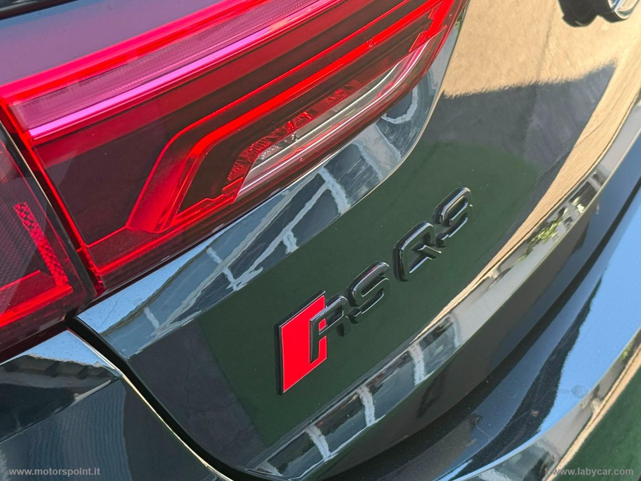AUDI RS Q3 quattro S tronic