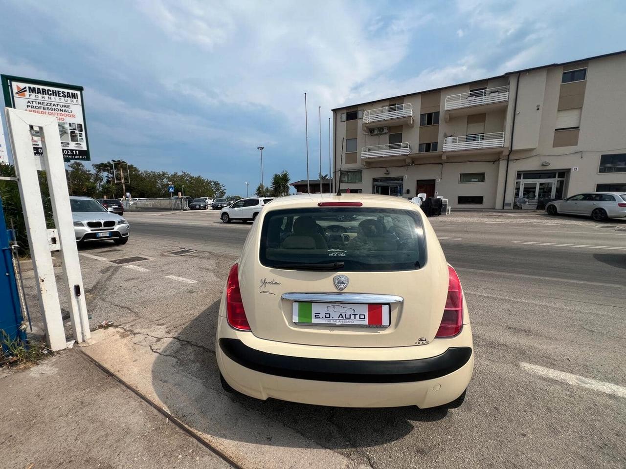 LANCIA YPSILON 1200BENZ ALLESTIMENTO ORO ECCELLENTI CONDIZIONI