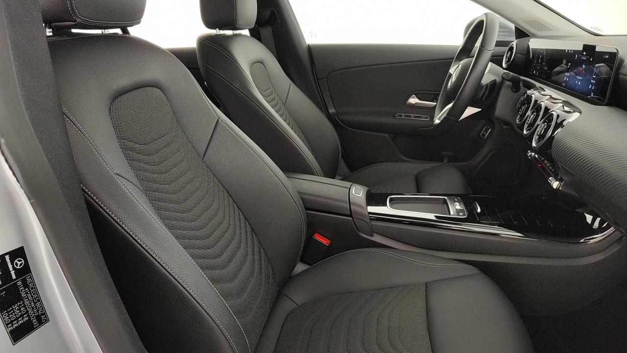 Mercedes-Benz CLA Shooting Brake 180 d Advanced auto