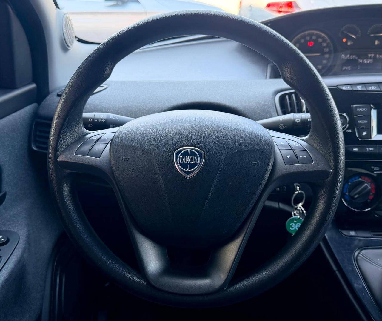 Lancia Ypsilon 1.0 FireFly 5 porte S&S Hybrid Alberta Ferretti