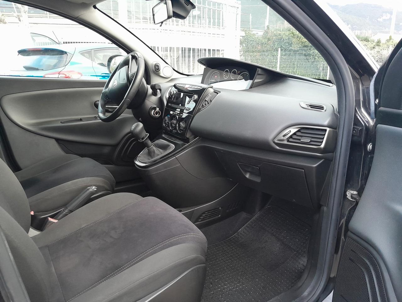 Lancia Ypsilon 1.2 69 CV 5 porte GPL Ecochic Gold