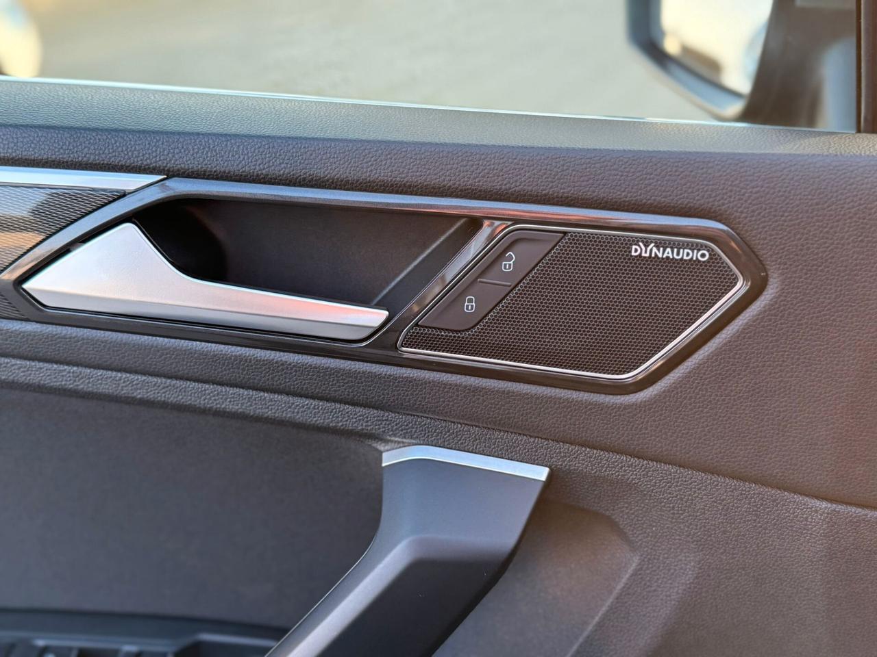 Volkswagen Tiguan 2.0 TDI SCR DSG R-LINE VIRTUAL