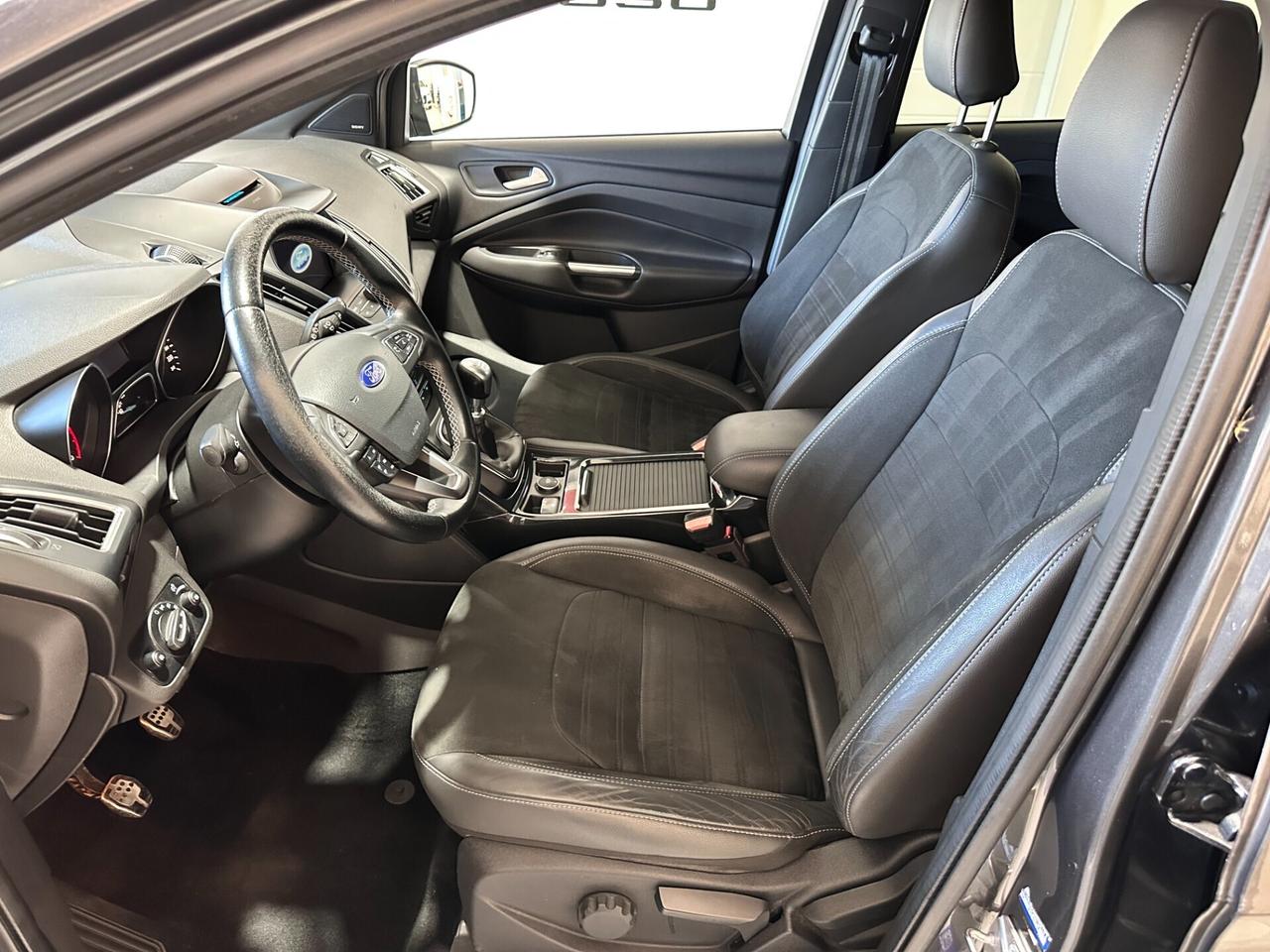 Ford Kuga 1.5 TDCI 120 CV ST-Line - CAMERA - NAVI