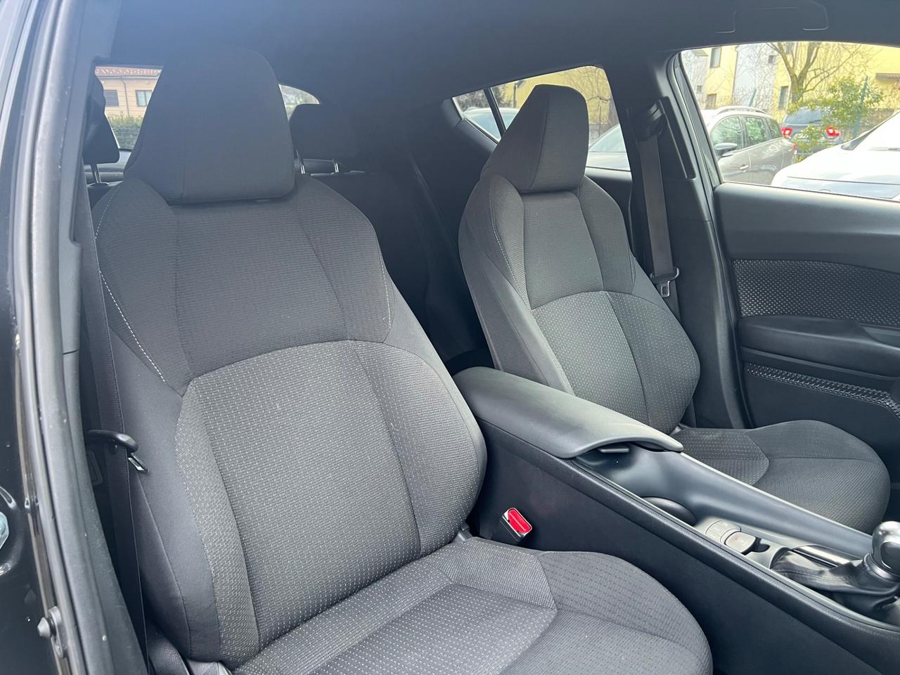 Toyota C-HR 1.8 Hybrid E-CVT Style+*TOYOTA APPROVED GARANZIA