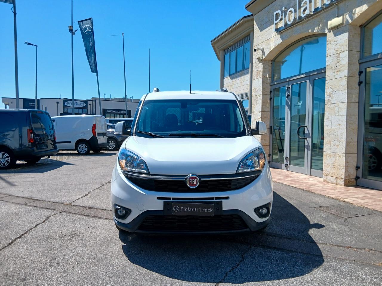 C320 - Fiat Doblò 1.6 Mtj 120cv Maxi Lounge (5 posti)