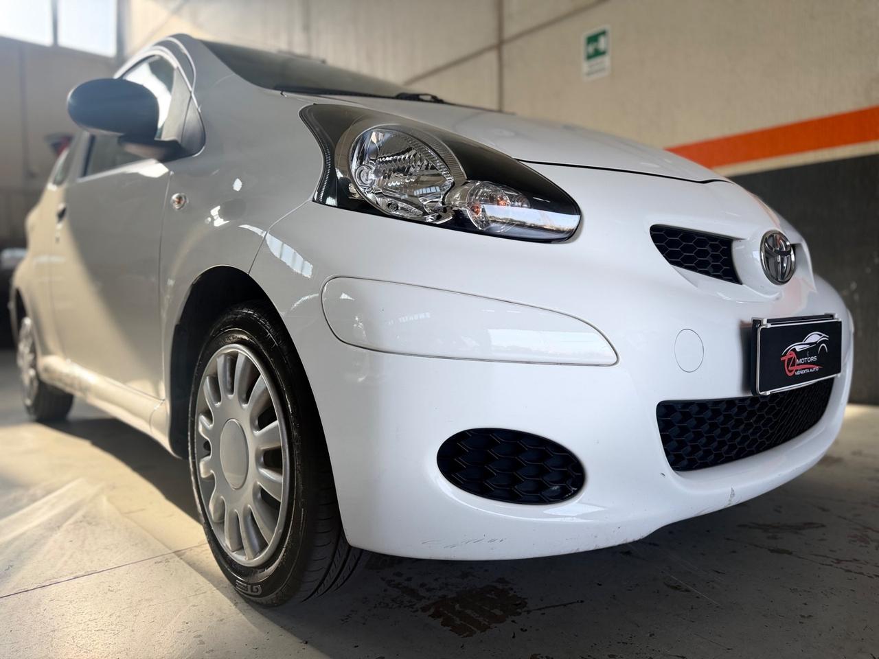 Toyota Aygo 1.0 12V VVT-i 3 porte Now NEOPATENTATI