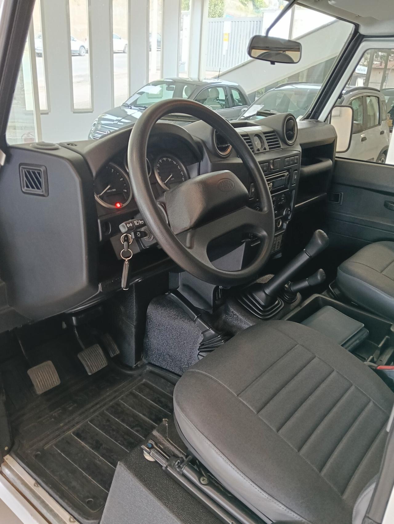 Land Rover Defender 90 2.2 TD4 Station Wagon SE N1