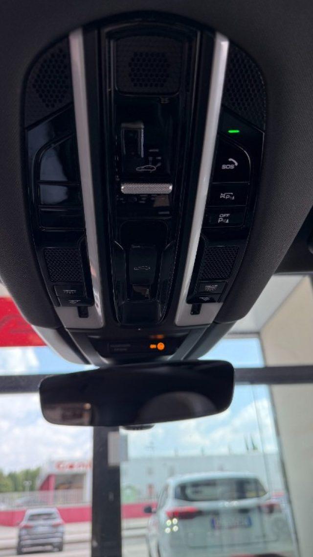 PORSCHE Cayenne 3.0 V6 E-Hybrid Platinum Edition
