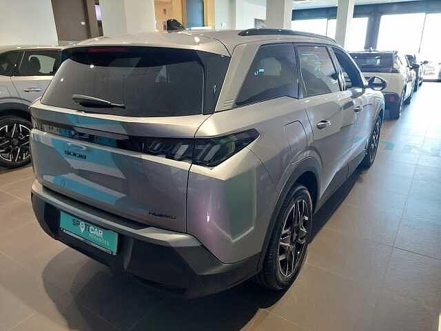 Peugeot 5008 Hybrid 145 e-DCS6 Allure KM0