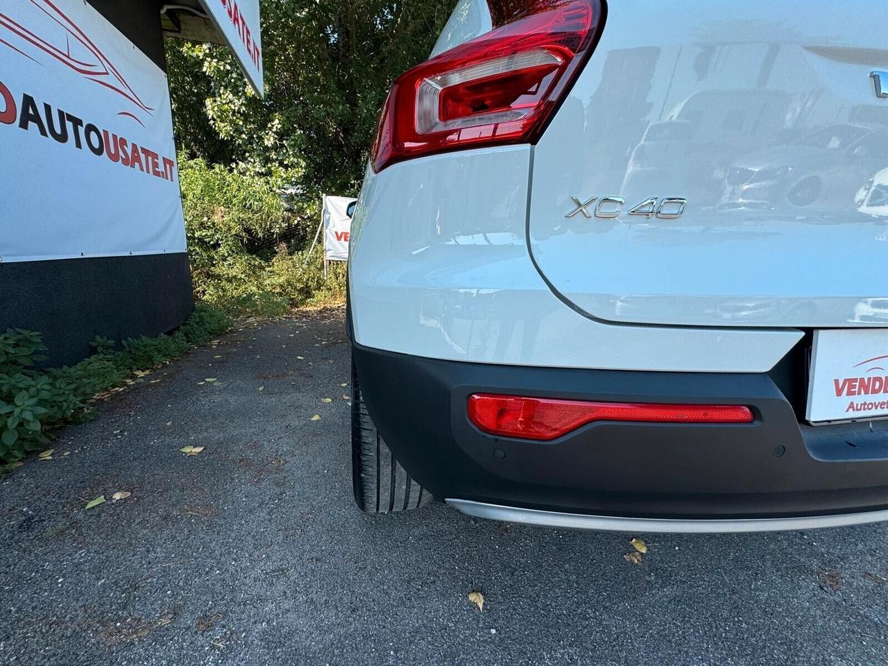 Volvo XC40 T2 Geartronic Momentum Core